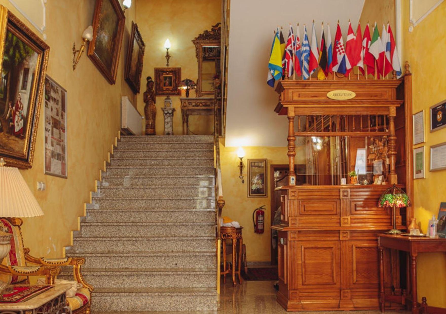 Hotel Grande Целе Экстерьер фото