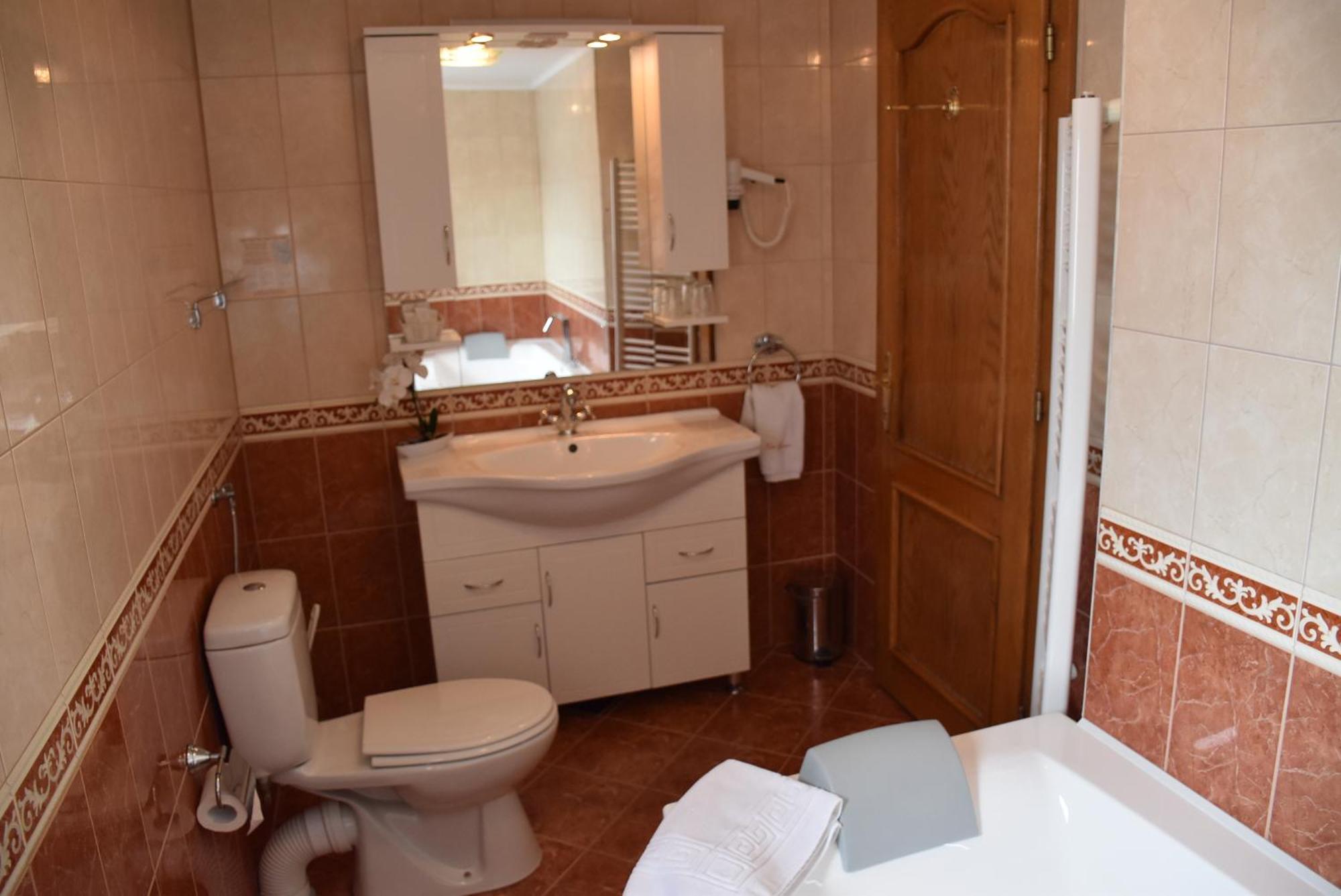 Hotel Grande Целе Экстерьер фото