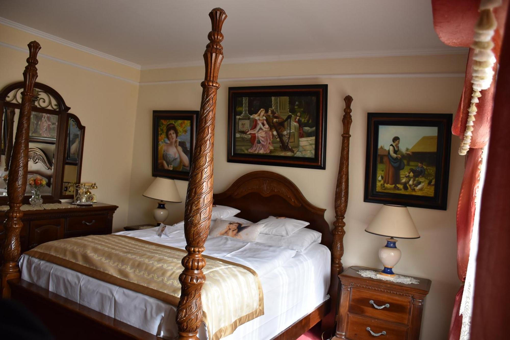 Hotel Grande Целе Номер фото