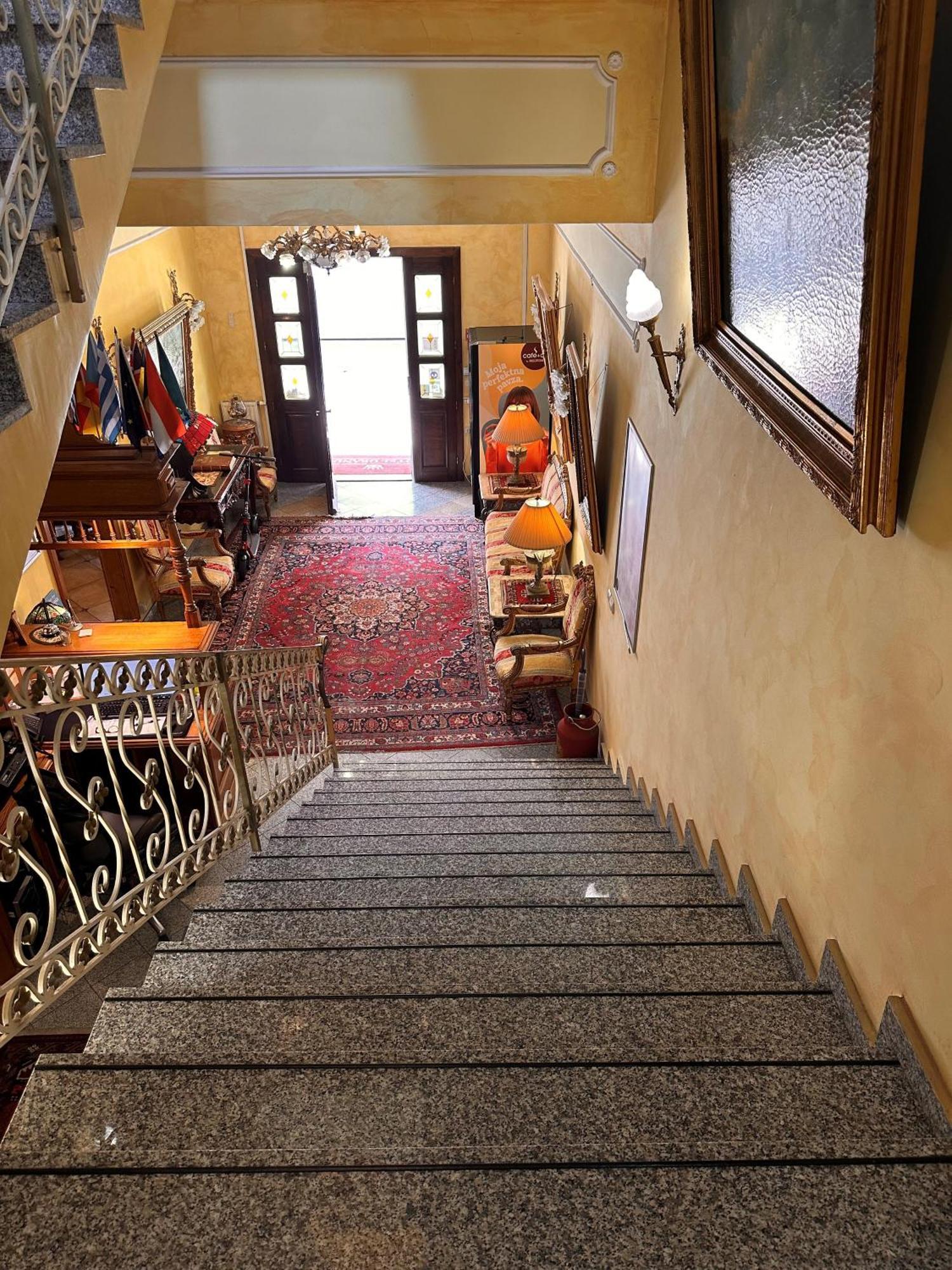 Hotel Grande Целе Экстерьер фото