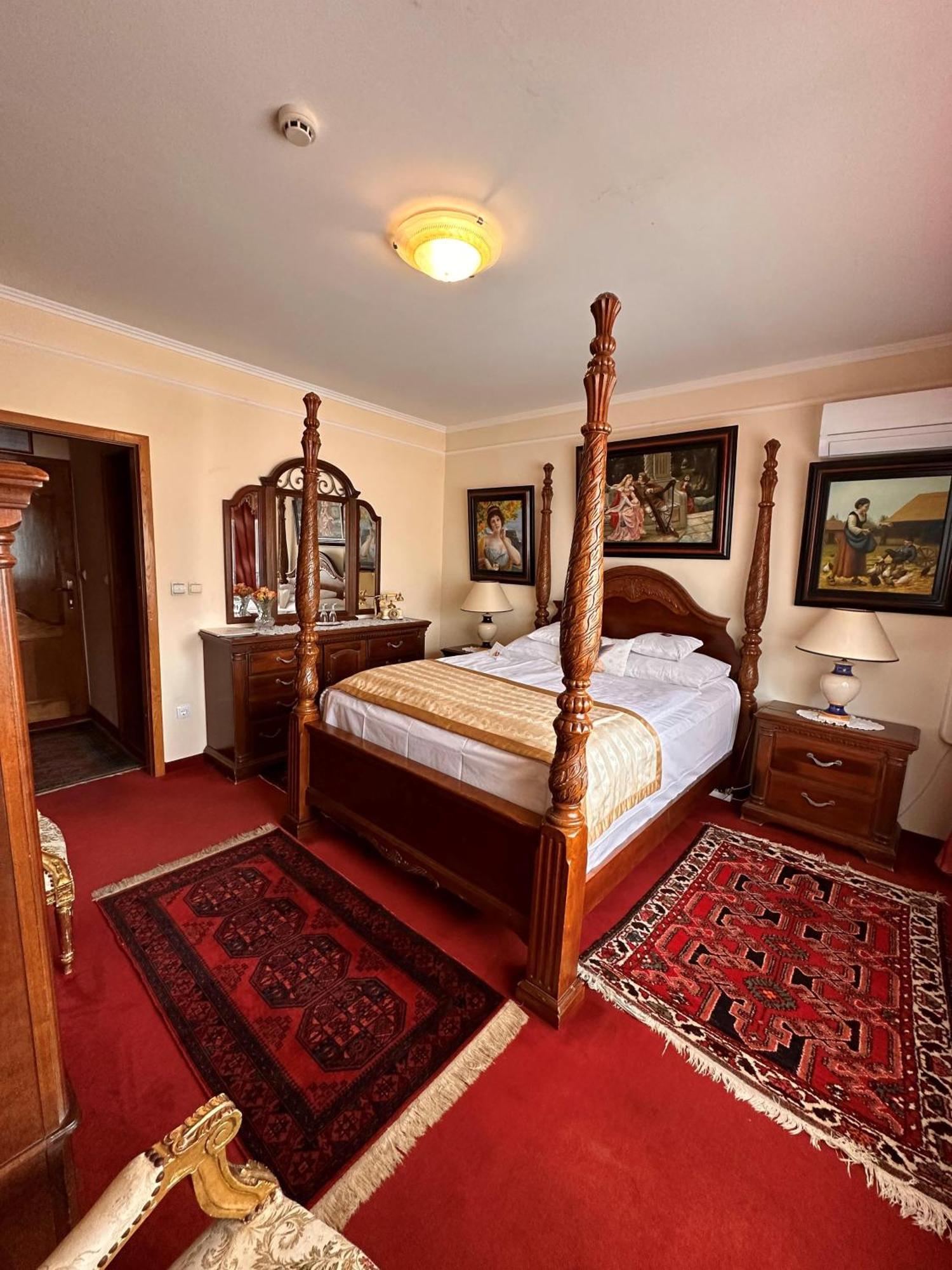 Hotel Grande Целе Экстерьер фото