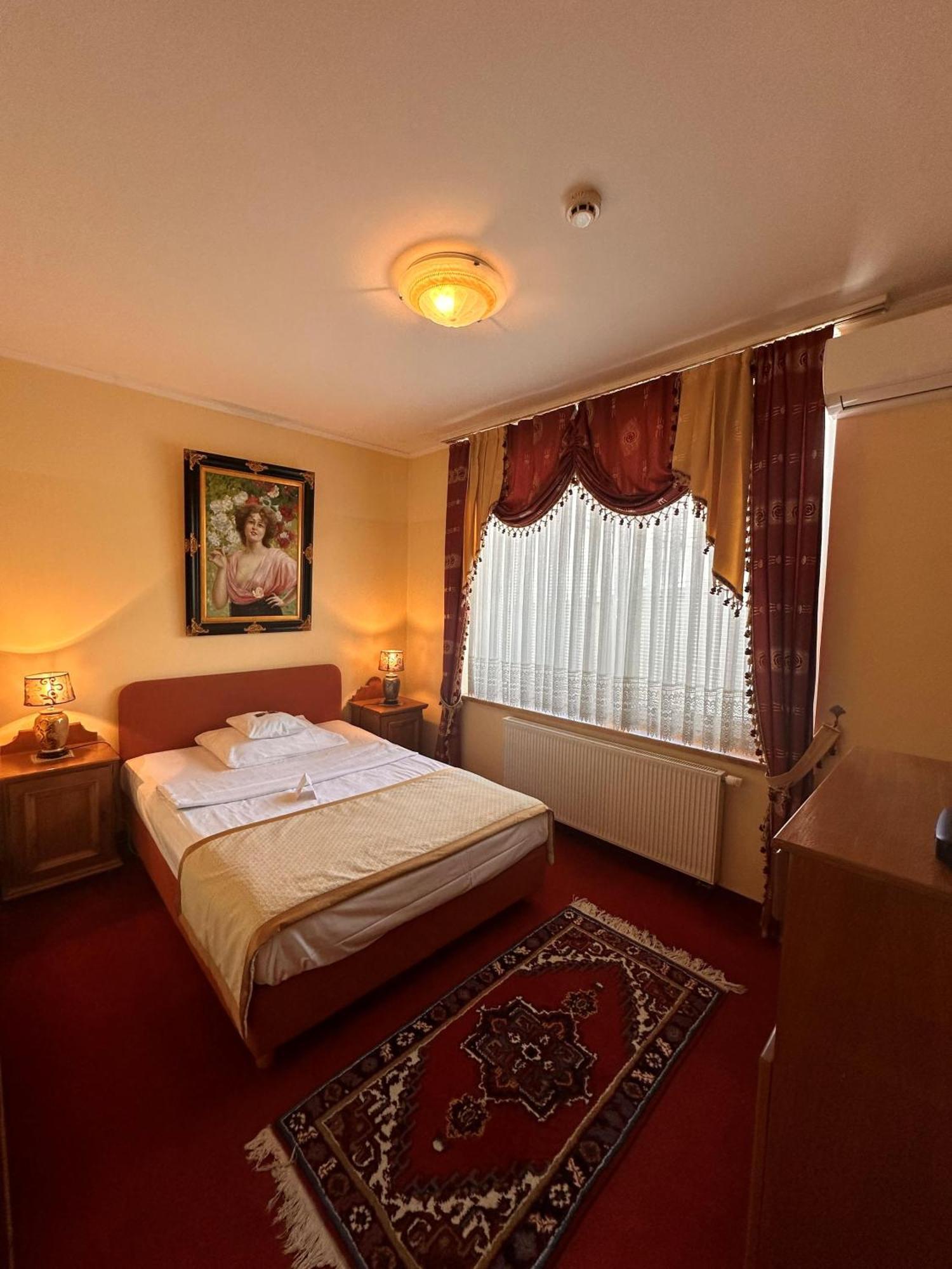 Hotel Grande Целе Экстерьер фото