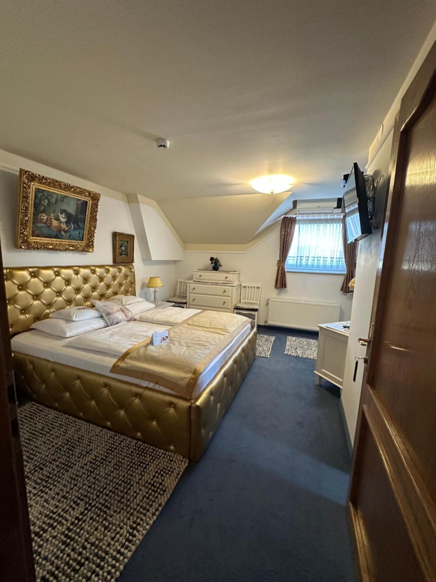 Hotel Grande Целе Экстерьер фото